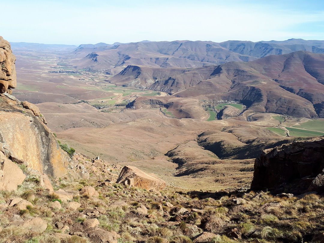 Heaven & Hell 2020 view over Alpine Swift Trails and the winding Bell River from the top of the first climb.
