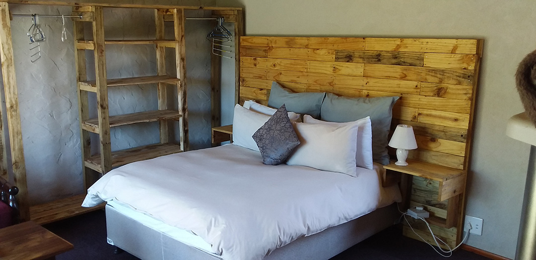 Masalimo Cottage double bed bedroom 2021